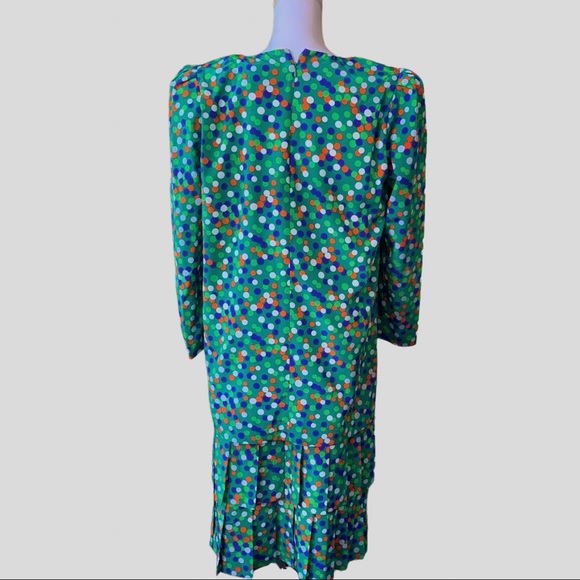 VINTAGE CLASSIQUE  GREEN TWO PIECE COLORFUL POLKA-DOTED DRESS - Picture 15 of 16